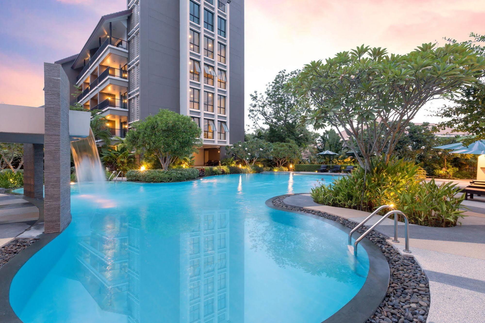 Manhattan Pattaya Hotel - Sha Extra Plus Exterior foto